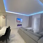 Floridas Apartment